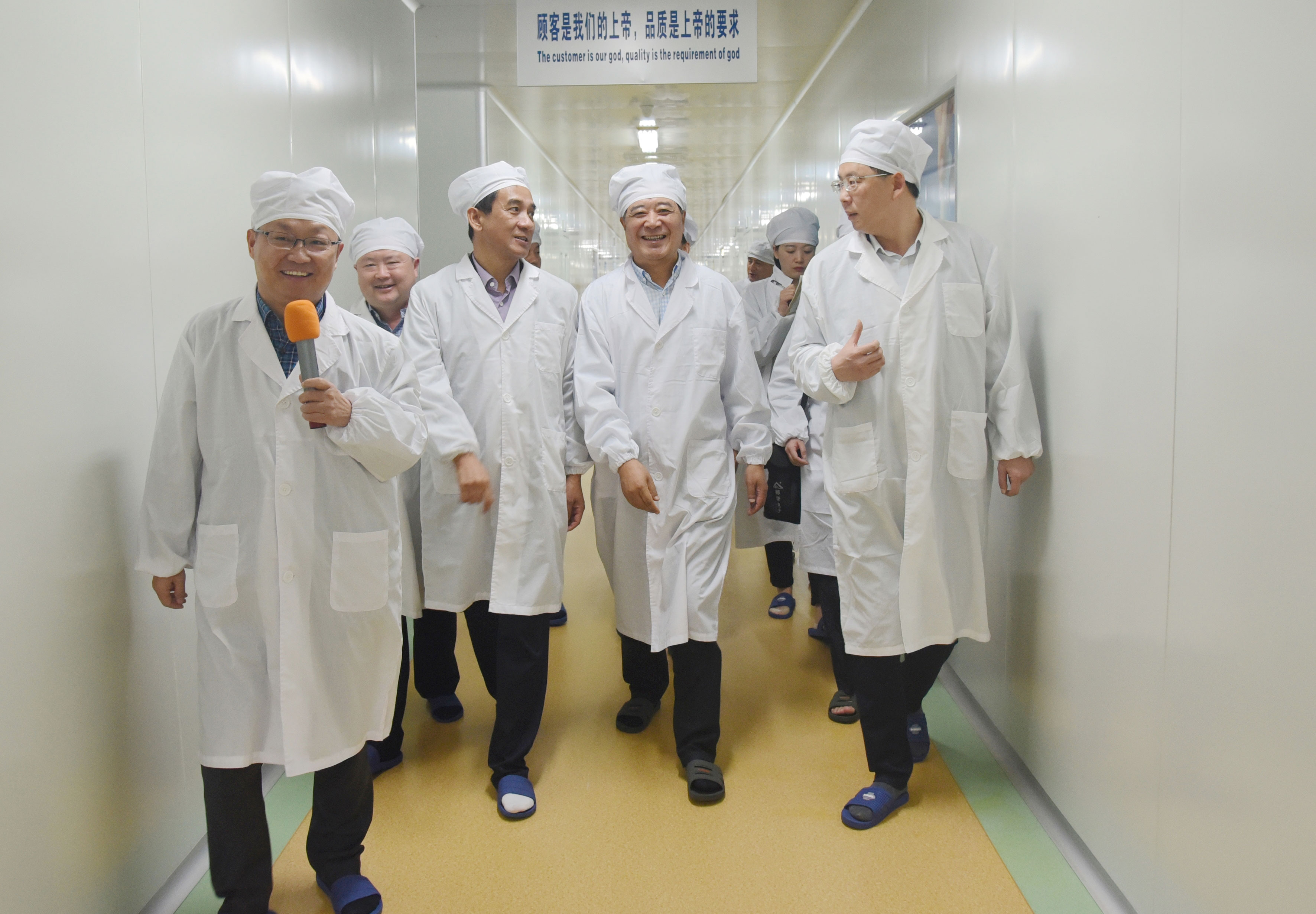 滁州大學(xué)黨委書記陳潤一行來安徽天康集團調(diào)研。